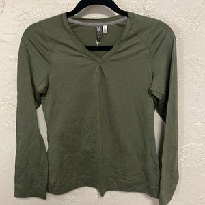 Ibex 100% Merino Baselayer / Casual Sage Green Long Sleeve Shirt